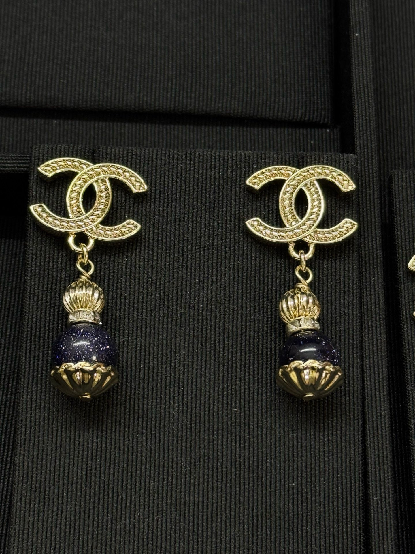 Double C earrings - 8