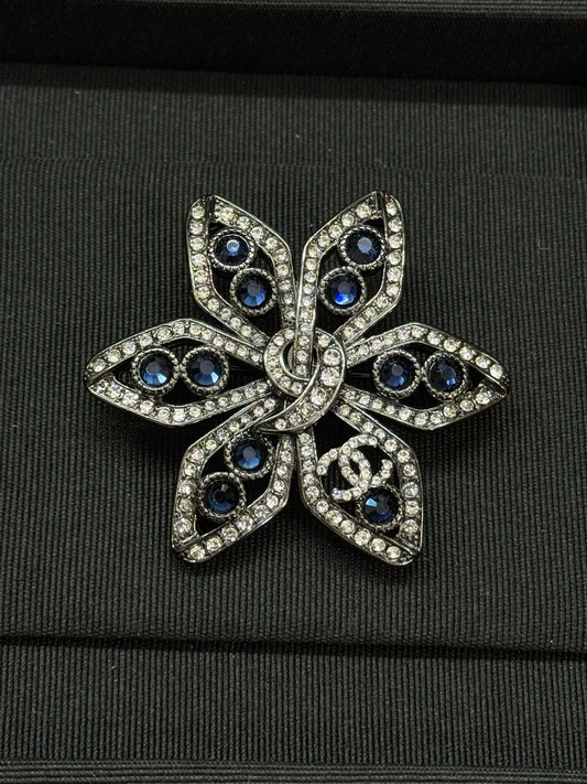 Brooches -10