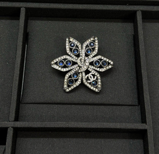 Brooches -10