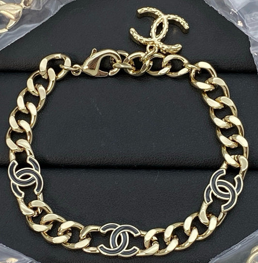 Bracelets -10