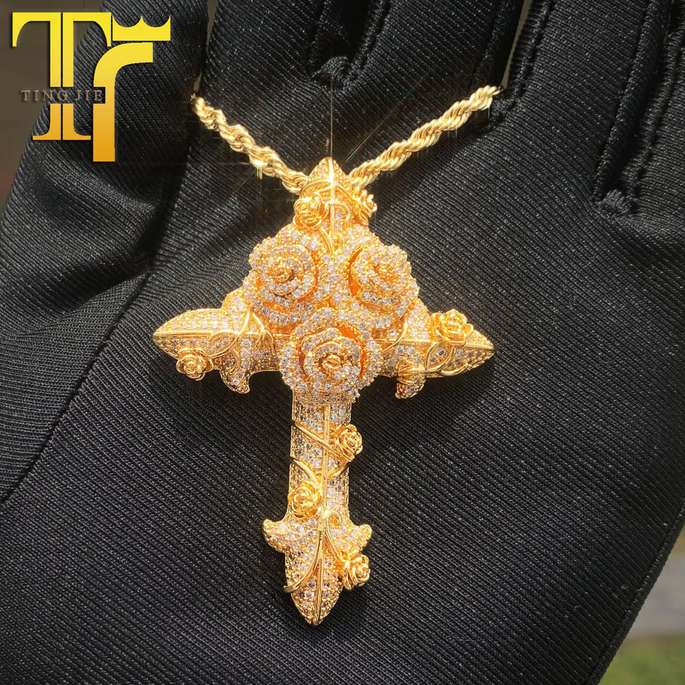 Hip-hop trendy brand ins wind rose cross zircon pendant twist chain necklace versatile couple accessories for men and women